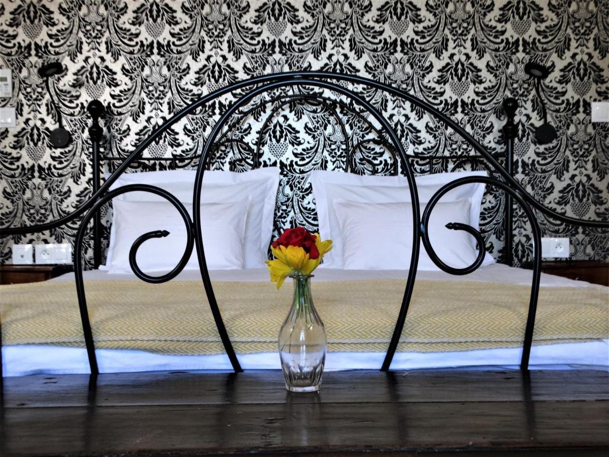 Chateau Montplaisir Charming B&B In Provence Valreas Exterior photo